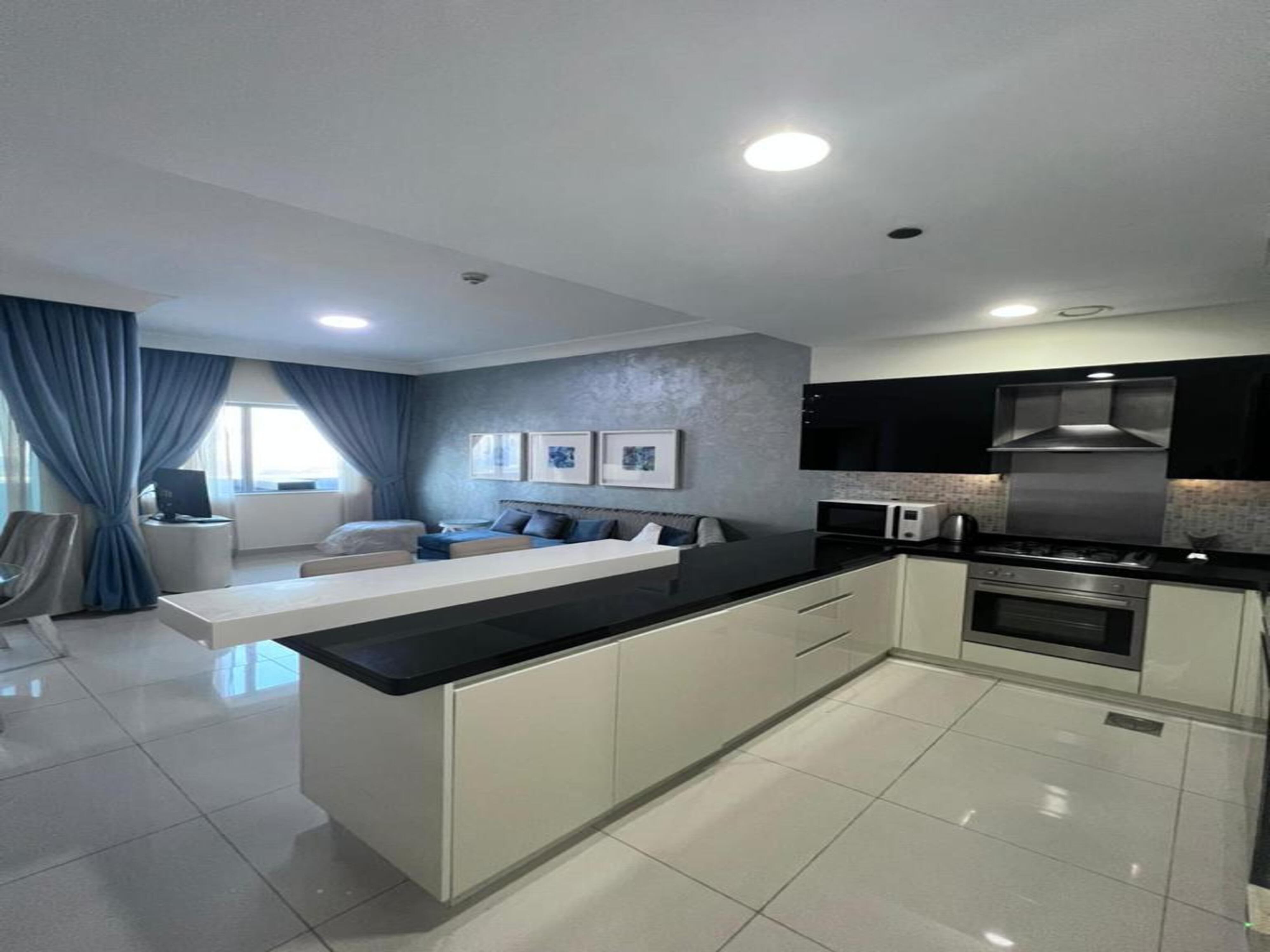 Bright | Spacious Layout | Furnished I High Floor