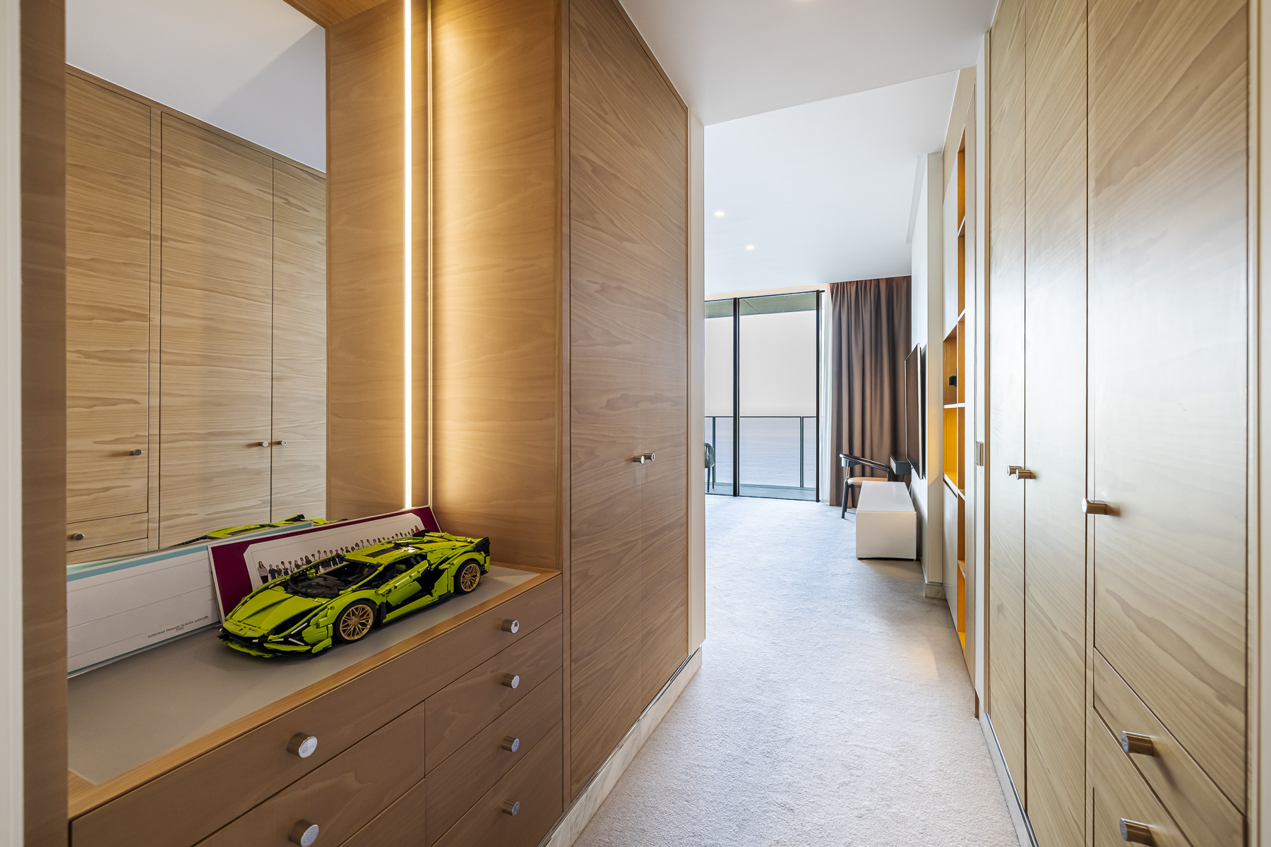 Dual View I Luxury Living I 4BR Expensive Layout