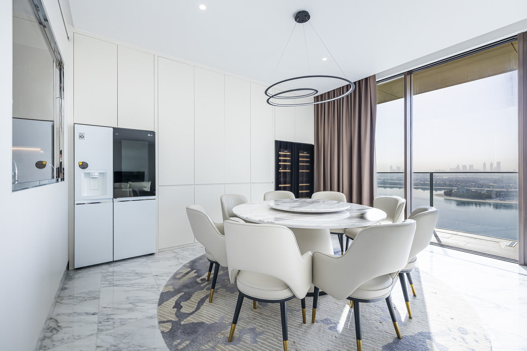 Dual View I Luxury Living I 4BR Expensive Layout