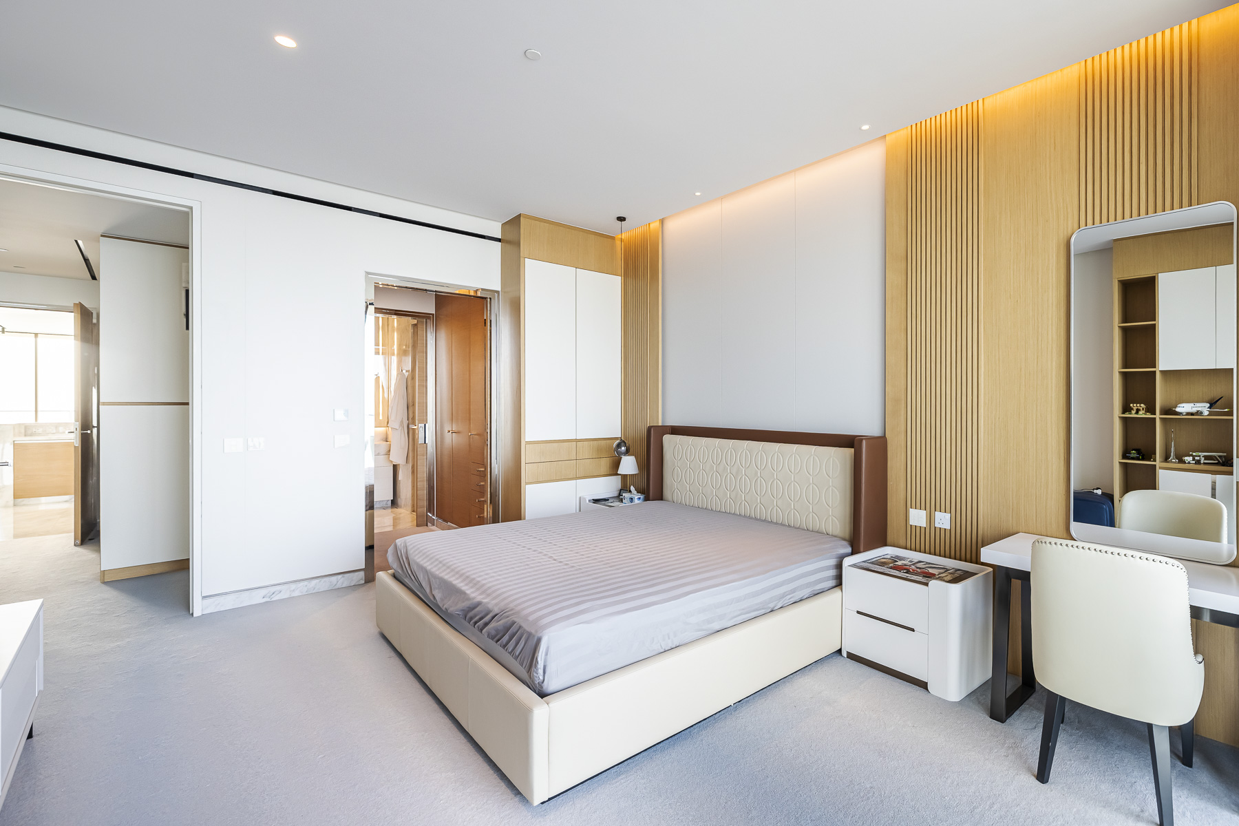 Dual View I Luxury Living I 4BR Expensive Layout